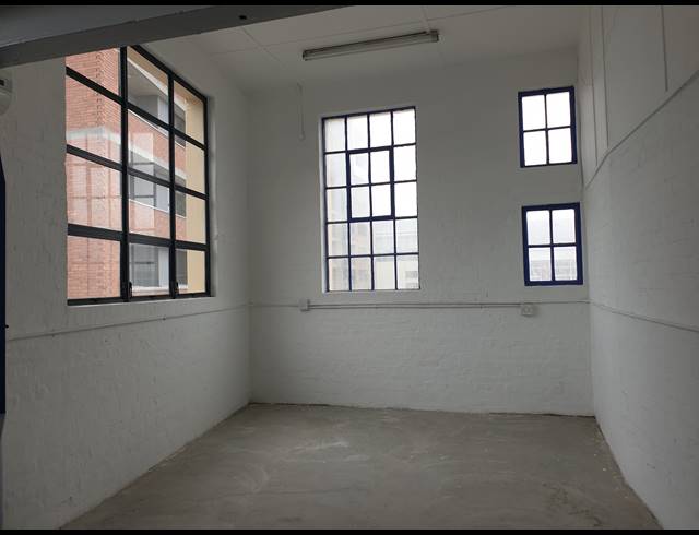 448M² WAREHOUSE TO LET IN OBSERVATORY